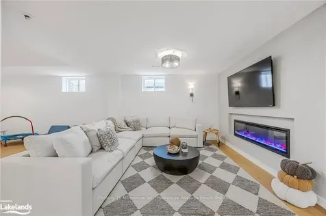 28 Atlantis Drive Orillia ON L3V 8L4