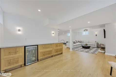 28 Atlantis Drive Orillia ON L3V 8L4