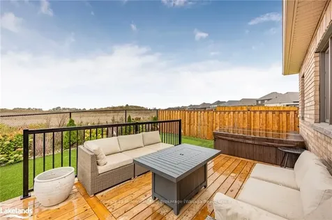 28 Atlantis Drive Orillia ON L3V 8L4