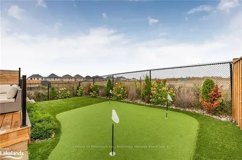 28 Atlantis Drive Orillia ON L3V 8L4