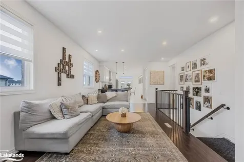 28 Atlantis Drive Orillia ON L3V 8L4