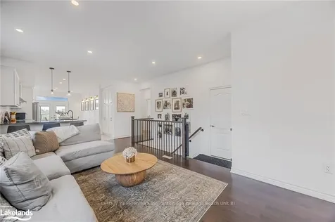 28 Atlantis Drive Orillia ON L3V 8L4