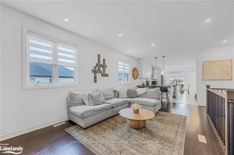 28 Atlantis Drive Orillia ON L3V 8L4