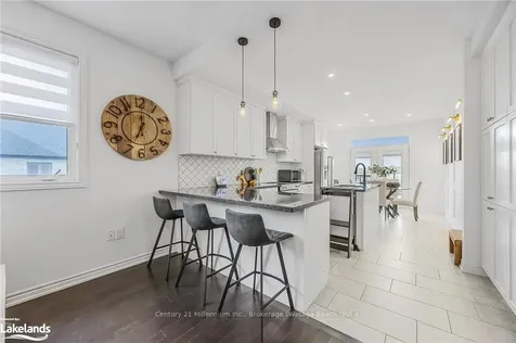 28 Atlantis Drive Orillia ON L3V 8L4