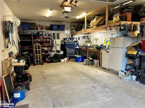 110 Melrose Avenue Wasaga Beach ON L9Z 2T1