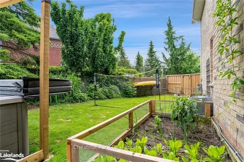 3 Burnside Court Collingwood ON L9Y 4R7