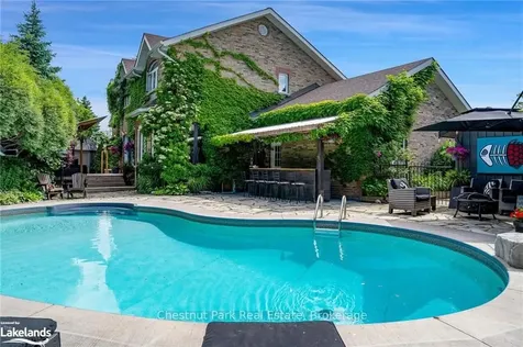 3 Burnside Court Collingwood ON L9Y 4R7