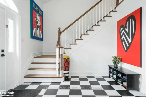 3 Burnside Court Collingwood ON L9Y 4R7