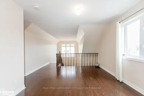 33 Grand Poplar Lane Wasaga Beach ON L9Z 0E2