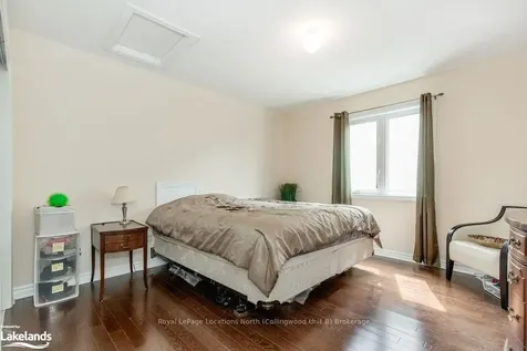 33 Grand Poplar Lane Wasaga Beach ON L9Z 0E2