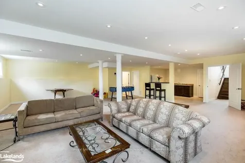 33 Grand Poplar Lane Wasaga Beach ON L9Z 0E2
