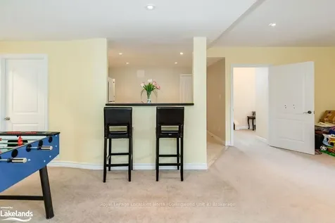 33 Grand Poplar Lane Wasaga Beach ON L9Z 0E2
