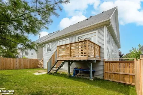 33 Grand Poplar Lane Wasaga Beach ON L9Z 0E2