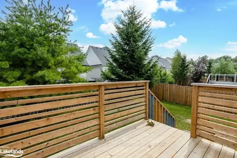 33 Grand Poplar Lane Wasaga Beach ON L9Z 0E2