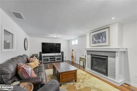814 Jane Boulevard Midland ON L4R 5M4