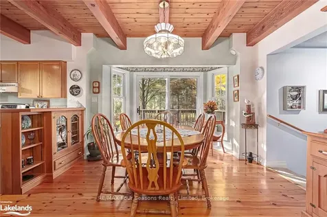 33 Silver Creek Drive Collingwood ON L9Y 4W8