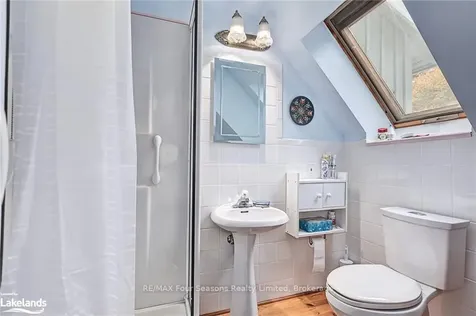 33 Silver Creek Drive Collingwood ON L9Y 4W8