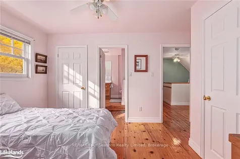 33 Silver Creek Drive Collingwood ON L9Y 4W8