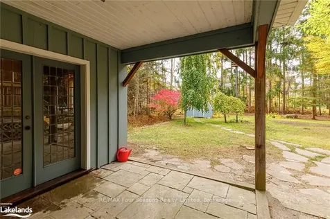 33 Silver Creek Drive Collingwood ON L9Y 4W8