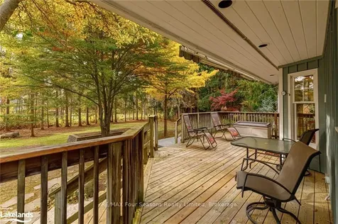 33 Silver Creek Drive Collingwood ON L9Y 4W8