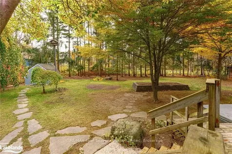 33 Silver Creek Drive Collingwood ON L9Y 4W8