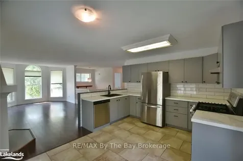 2a Silver Birch Avenue Wasaga Beach ON L9Z 2W5