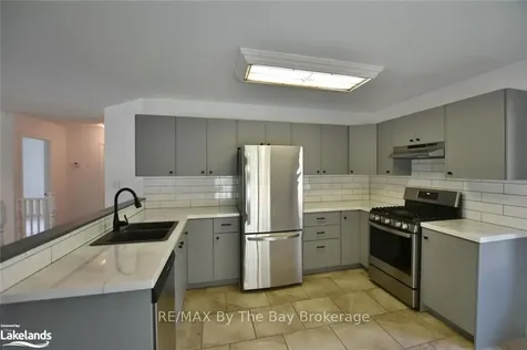 2a Silver Birch Avenue Wasaga Beach ON L9Z 2W5