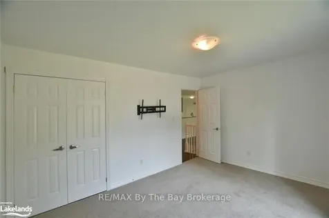 2a Silver Birch Avenue Wasaga Beach ON L9Z 2W5