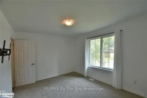 2a Silver Birch Avenue Wasaga Beach ON L9Z 2W5