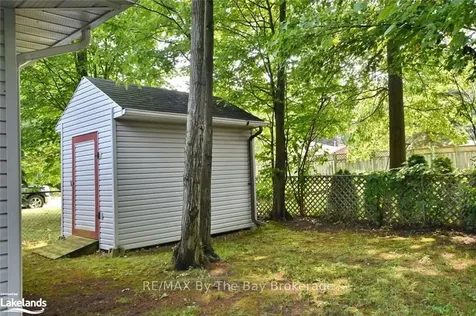 2a Silver Birch Avenue Wasaga Beach ON L9Z 2W5