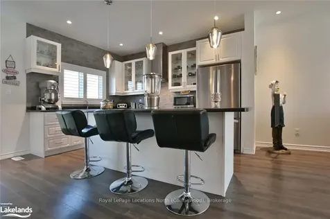 20 Bianca Crescent N/a Wasaga Beach ON L9Z 0H7