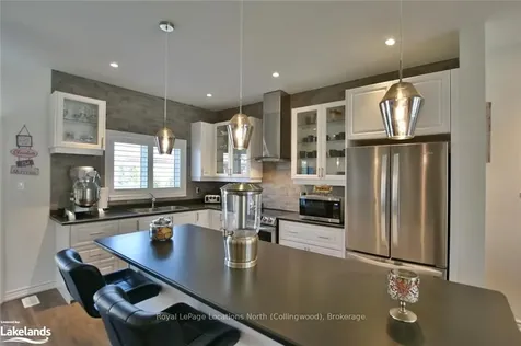 20 Bianca Crescent N/a Wasaga Beach ON L9Z 0H7