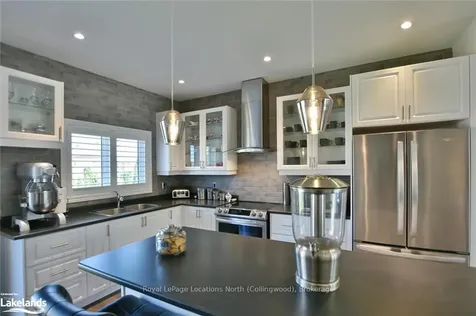 20 Bianca Crescent N/a Wasaga Beach ON L9Z 0H7