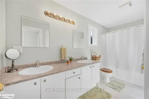 1030 Whitney Crescent Midland ON L4R 5N3