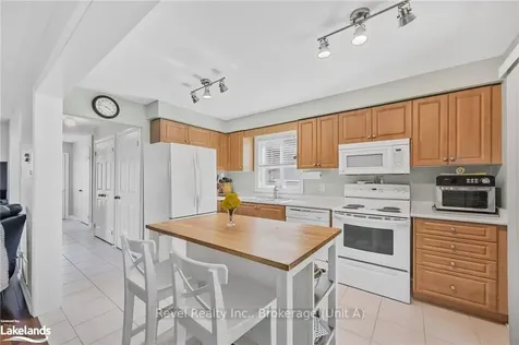 1030 Whitney Crescent Midland ON L4R 5N3