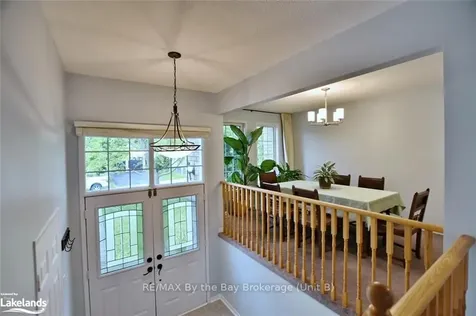 22 Silversands Crescent Wasaga Beach ON L9Z 1P8
