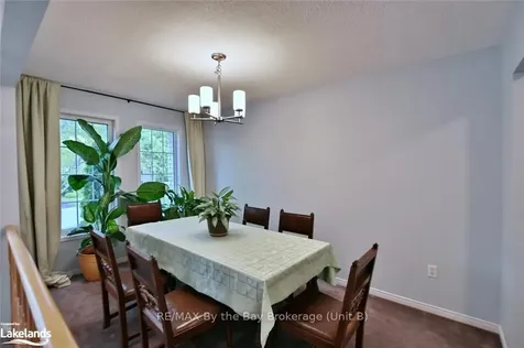 22 Silversands Crescent Wasaga Beach ON L9Z 1P8