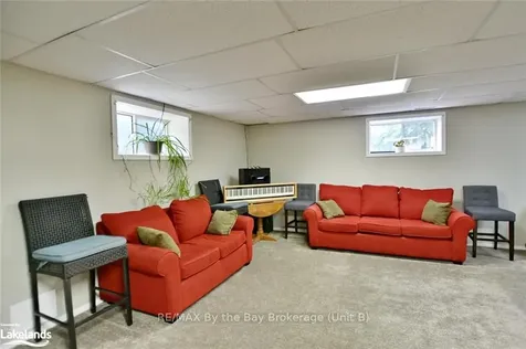 22 Silversands Crescent Wasaga Beach ON L9Z 1P8