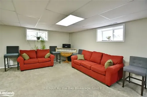 22 Silversands Crescent Wasaga Beach ON L9Z 1P8