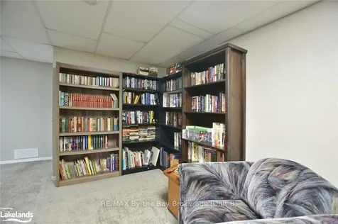 22 Silversands Crescent Wasaga Beach ON L9Z 1P8