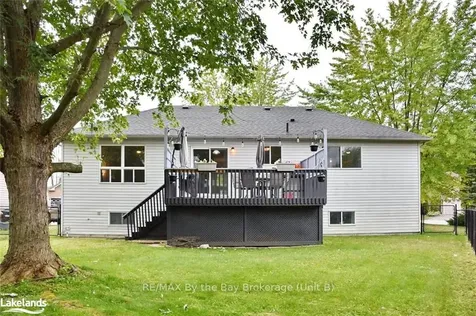 22 Silversands Crescent Wasaga Beach ON L9Z 1P8