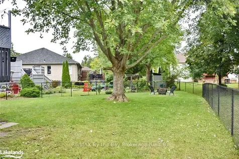 22 Silversands Crescent Wasaga Beach ON L9Z 1P8