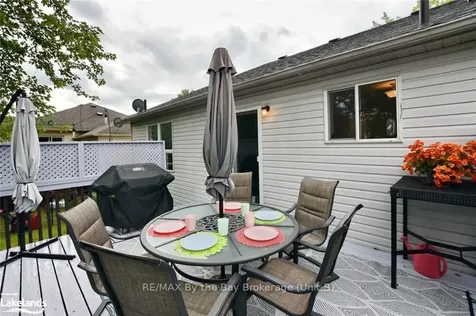 22 Silversands Crescent Wasaga Beach ON L9Z 1P8