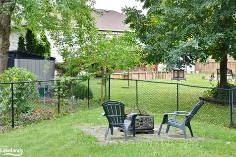 22 Silversands Crescent Wasaga Beach ON L9Z 1P8