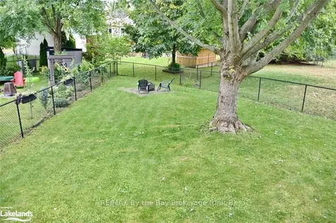 22 Silversands Crescent Wasaga Beach ON L9Z 1P8