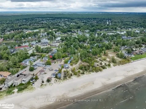22 Silversands Crescent Wasaga Beach ON L9Z 1P8