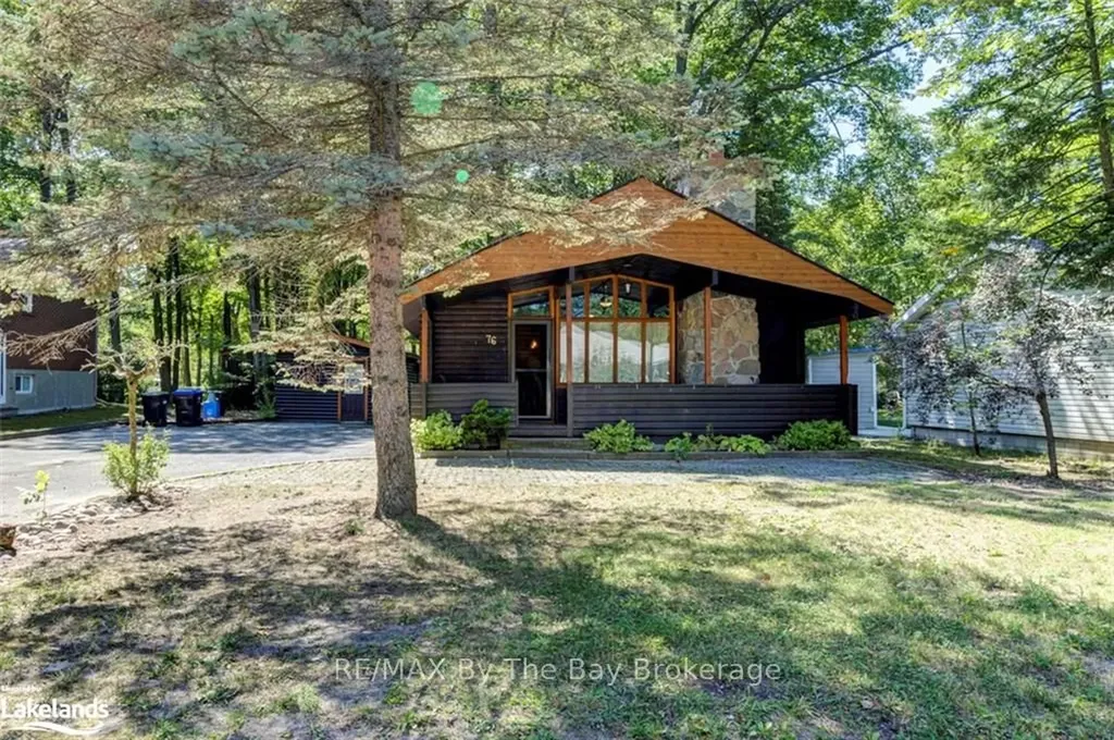76 29th Street N Wasaga Beach ON L9Z 2E1