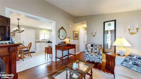 16 Kentucky Avenue Wasaga Beach ON L9Z 3A8