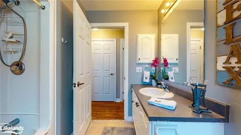16 Kentucky Avenue Wasaga Beach ON L9Z 3A8