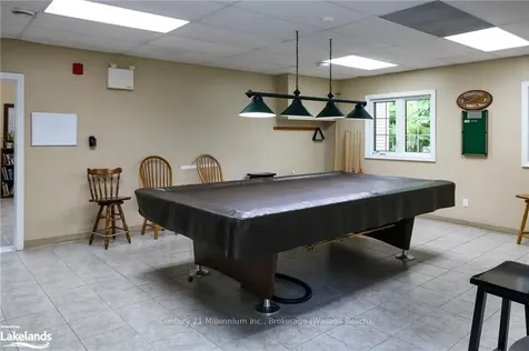 16 Kentucky Avenue Wasaga Beach ON L9Z 3A8